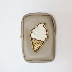 ハンドメイドポーチ ビーズ刺繍 ソフトクリーム