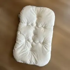 寝かしつけ　ねんねクッション　白