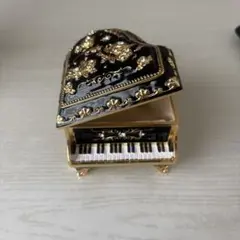 オルゴール型小物入れ