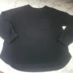 黒 長袖シャツ ポケット付き