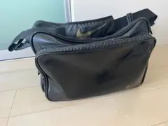 Nike エナメルバッグ 黒