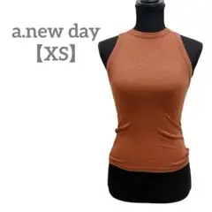 匿名配送✨a.new day 【XS】タンクトップ リブ ブラウン