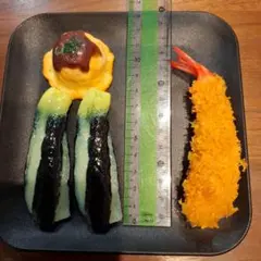 食品サンプル（たこ焼き、なすの漬物、エビフライ）