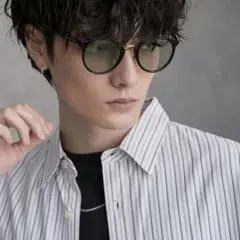 【美品】サングラス　ウェリントン　UVカット カラーレンズサングラス メガネ