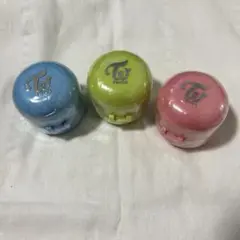 TWICE LOVELYSガチャガチャリングコレクション