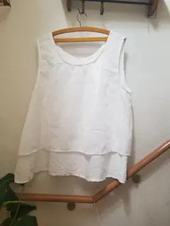 誰か着て!刺繍入りホワイトノースリータンクトップ未使用ゆったり大きめ3XL