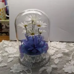 ガラスドームの花飾り