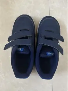 adidas ネイビー 16cmスニーカー