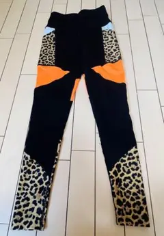 ZUMBAレオパードxsレギンス
