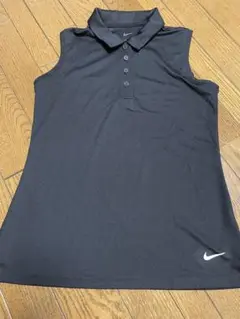 ナイキ　ノースリーブポロシャツ