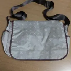ショルダーバッグ 未使用 A4入ります