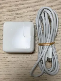 W26 Apple純正　30W USB-C電源アダプタ A1882