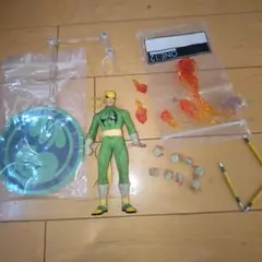 mezcoone:12collective アイアン・フィスト