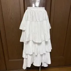 フリル付きホワイトロングスカート