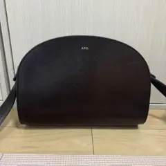 APC バッグ ハーフムーン ショルダーバッグ