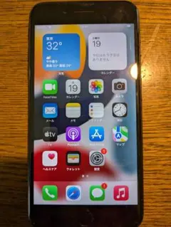 美品 iPhone7Plus 128GB MN6F2J/A 容量81％ ドコモ版