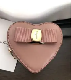 【新品】Salvatore Ferragamoハート型コインケース