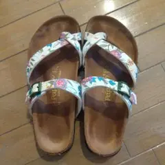 Item thumbnail for item 2a5518a9-3ba8-47c1-a39d-e5a6fcf8e79c