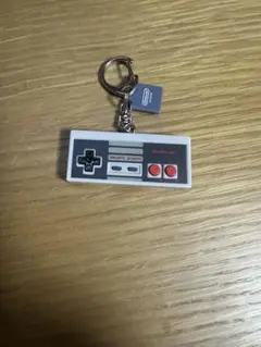 任天堂ミュージアム　ファミコンコントローラー型キーホルダー