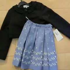 組曲　黒ジャケットと水色花柄スカートセット 130 タグ付き
