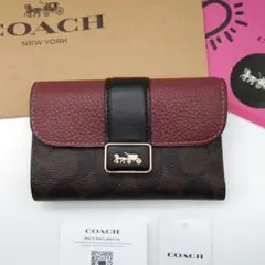 最新作 新品 COACH 折り財布