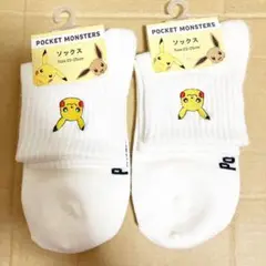 ⭐︎新品「ラスト1点」　ポケモン　靴下　ハニーズ　ピカチュウ　スクールソックス　2