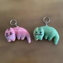 新品　猫キーホルダー