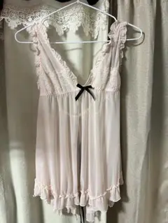 ランジェリー　薄ピンク黒リボン