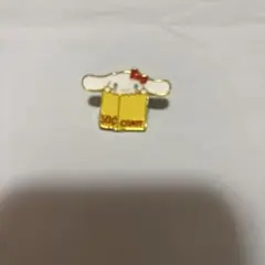 ハローキティ50周年 ピン シナモン 美品
