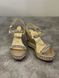 スタッズ付きルブタンサンダル