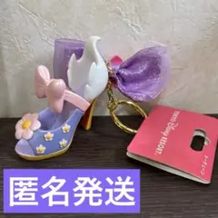 新品　ディズニーリゾート デイジー ハイヒール型 キーホルダー
