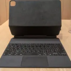 iPad 12.9インチ Magic keyboard（型番 mjqk3j/a）