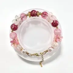 ガラスビーズと花ビーズのハンドメイドブレスレット 【浴衣姿のキミ】