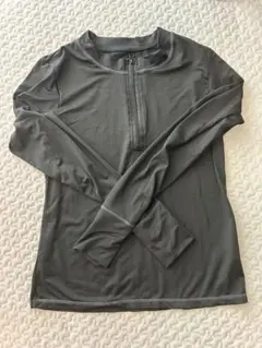 ラッシュガード