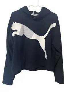PUMA 黒 フード付きトレーナー