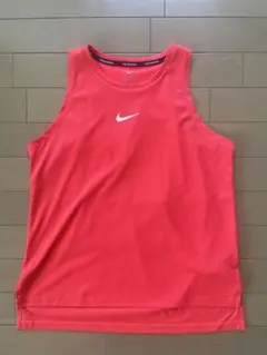 NIKE ナイキ ウィメンズ グラフィック ランニングタンクトップ　赤レッド　M