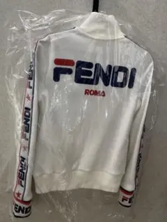FENDI×FILAコラボ ロゴマニア