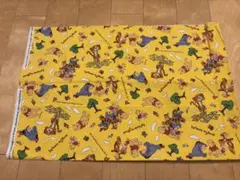 ディズニーキャラクター　プーさん　生地 はぎれ