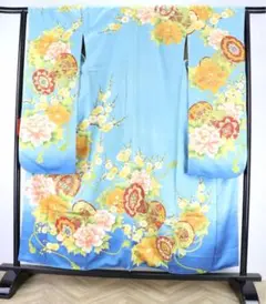 【振袖】糸巻きと梅の花