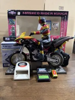 1/10 ビートチェイサー2000（仮面ライダークウガ）　バイクラジコン二輪走行 Amazon.co.jp: 1 10 ビートチェイサー2000（ライダークウガ