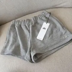 ALO YOGA ハーフパンツ Sサイズ グレー  新品 2025年最新】ALO Yoga ショートパンツ・ハーフパンツの人気