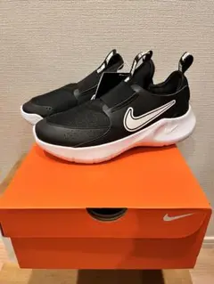 新品未使用 24cm Nike フレックスランナー ジュニア スニーカー