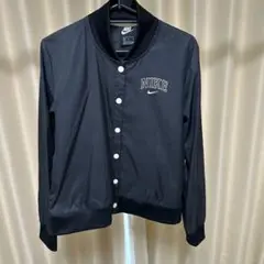 ナイキ Mサイズ ナイロン スタジャン バーシティジャケット
