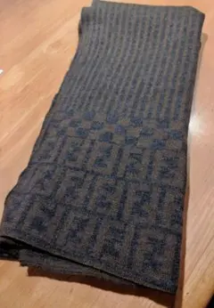 フェンディ マフラー ズッカ ブラウン