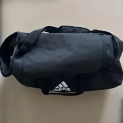 adidas ブラック ダッフルバッグ　大容量 アディダス