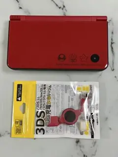 Nintendo DSi LL 本体　スーパーマリオブラザーズ25周年限定。