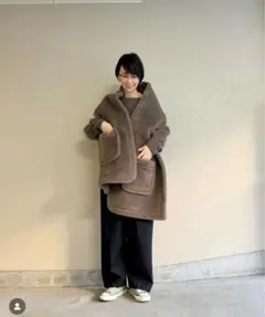 【新品未使用　タグ付き】HAINT ハウント　ボアストール　新色ダークベージュ 新品未使用 タグ付き】HAINT ハウント ボアストール 新色ダーク