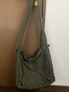 オリーブグリーン ショルダーバッグ