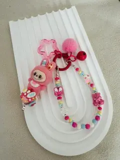【大人気】ラブブのスマホストラップ