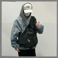 OAKLEY 00s Y2K ワンショルダーバッグ ボディバッグ